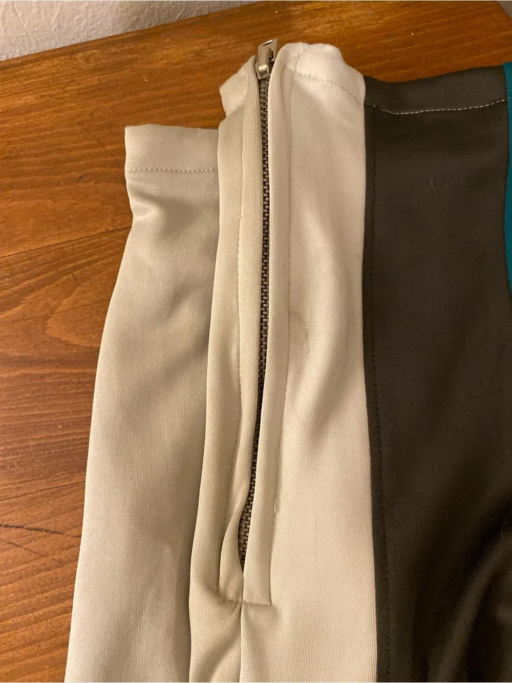 Men’s MNML Colorblock Grey/Teal Joggers SzXL NWT
